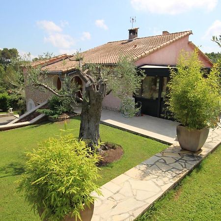 Villa Jalna Chambre, Suites Et Appartement Roquefort Les Pins Bagian luar foto