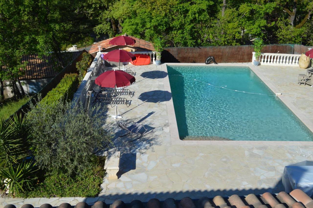 Villa Jalna Chambre, Suites Et Appartement Roquefort Les Pins Bagian luar foto