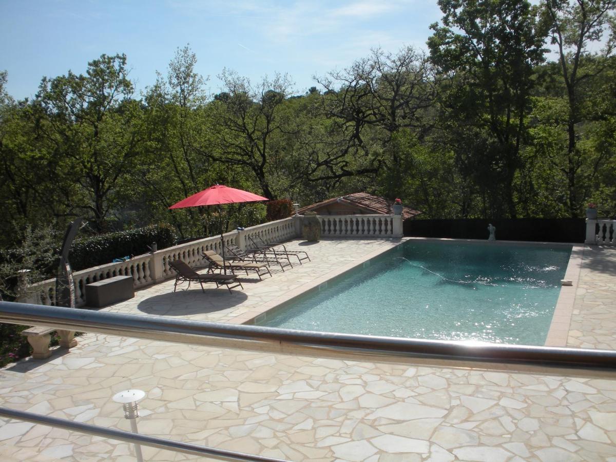 Villa Jalna Chambre, Suites Et Appartement Roquefort Les Pins Bagian luar foto