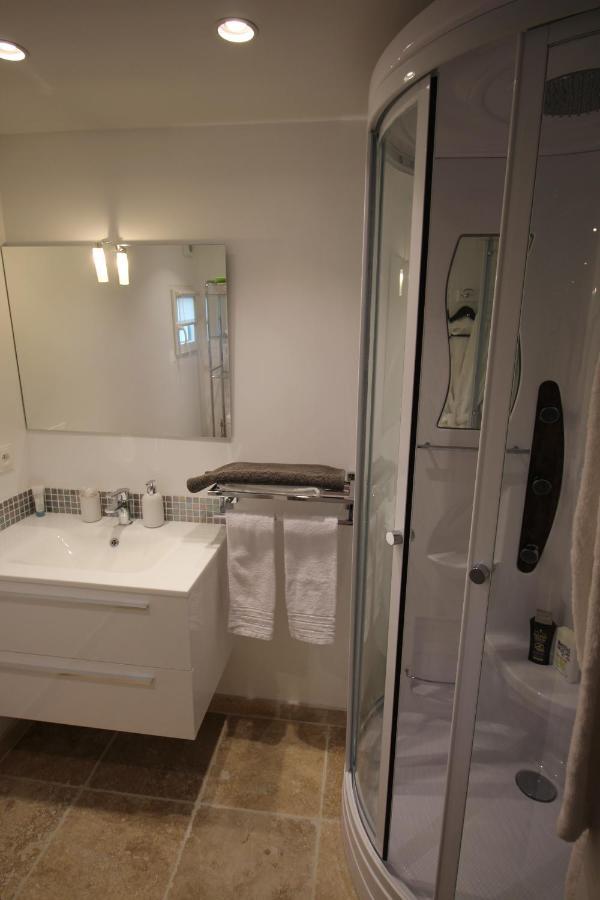 Villa Jalna Chambre, Suites Et Appartement Roquefort Les Pins Bagian luar foto