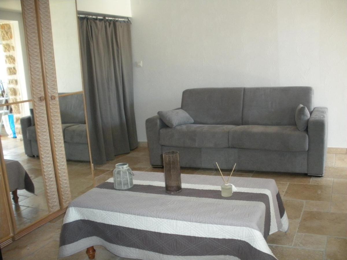 Villa Jalna Chambre, Suites Et Appartement Roquefort Les Pins Bagian luar foto
