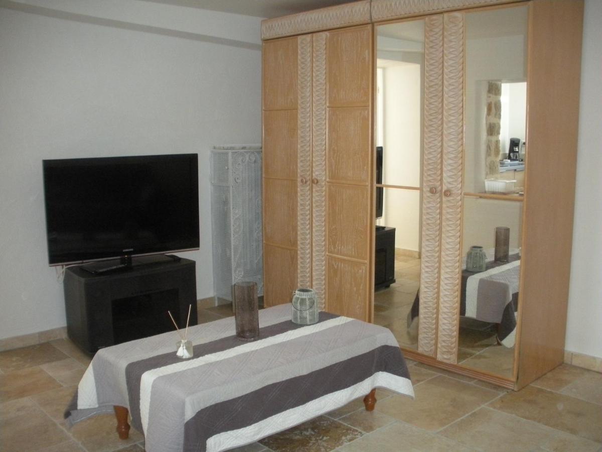 Villa Jalna Chambre, Suites Et Appartement Roquefort Les Pins Bagian luar foto