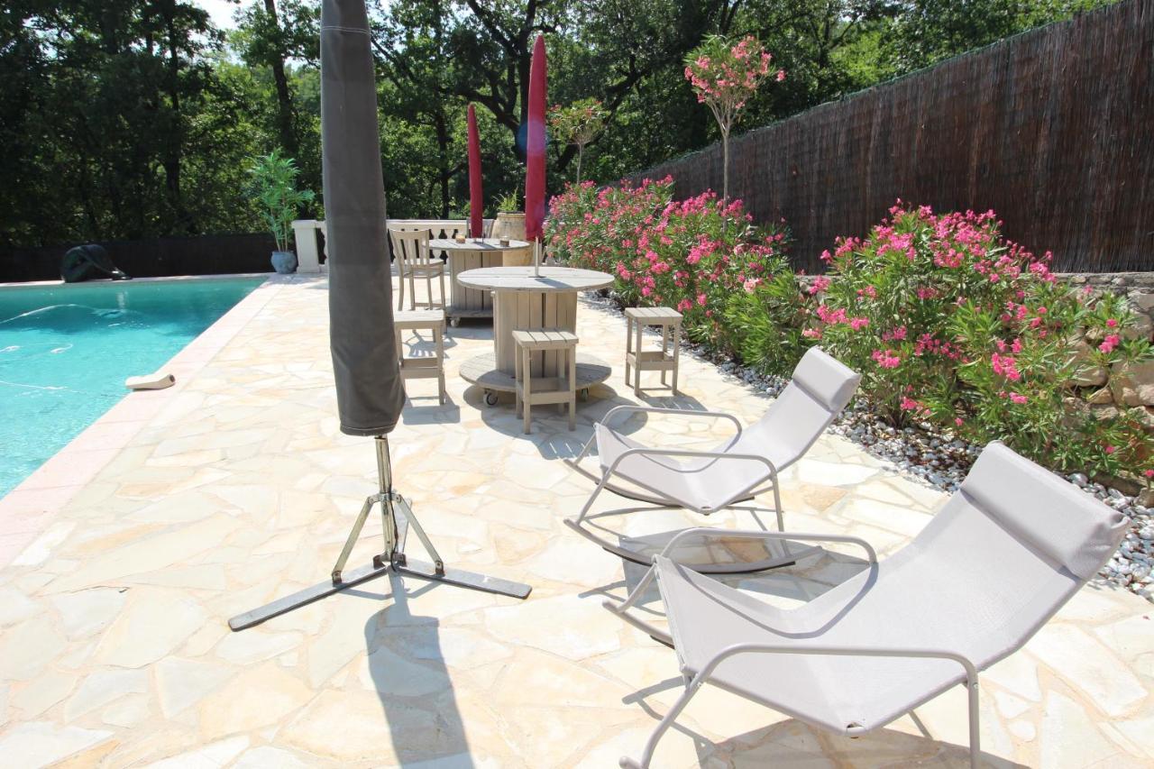 Villa Jalna Chambre, Suites Et Appartement Roquefort Les Pins Bagian luar foto